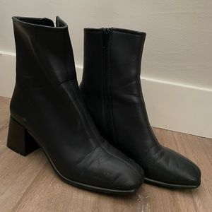 Jeffrey Campbell block square boot